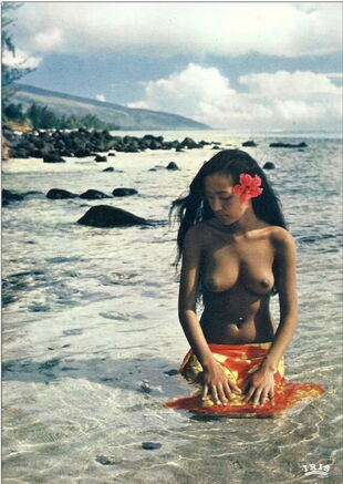 sexy polynesian girl