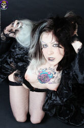 naked goth girl. Photo #2