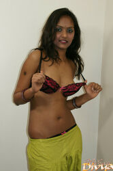indian girl nude pics. Photo #6