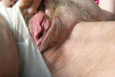 hairy older pussy. Photo #2