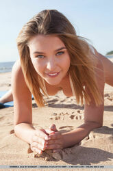 naked teen on the beach. Photo #4