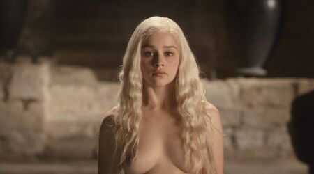 daenerys targaryen topless. Photo #4