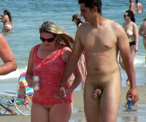 family beach nudist. Photo #3