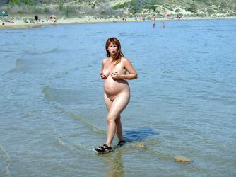 nudist pregnant. Photo #5