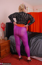 hot granny in pantyhose. Photo #3