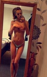 skinny girl nude selfie. Photo #1
