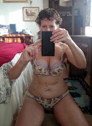 naked mature selfies. Photo #1