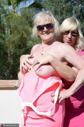 sluty older woman breast. Photo #6