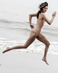 kendall jenner nude beach. Photo #4